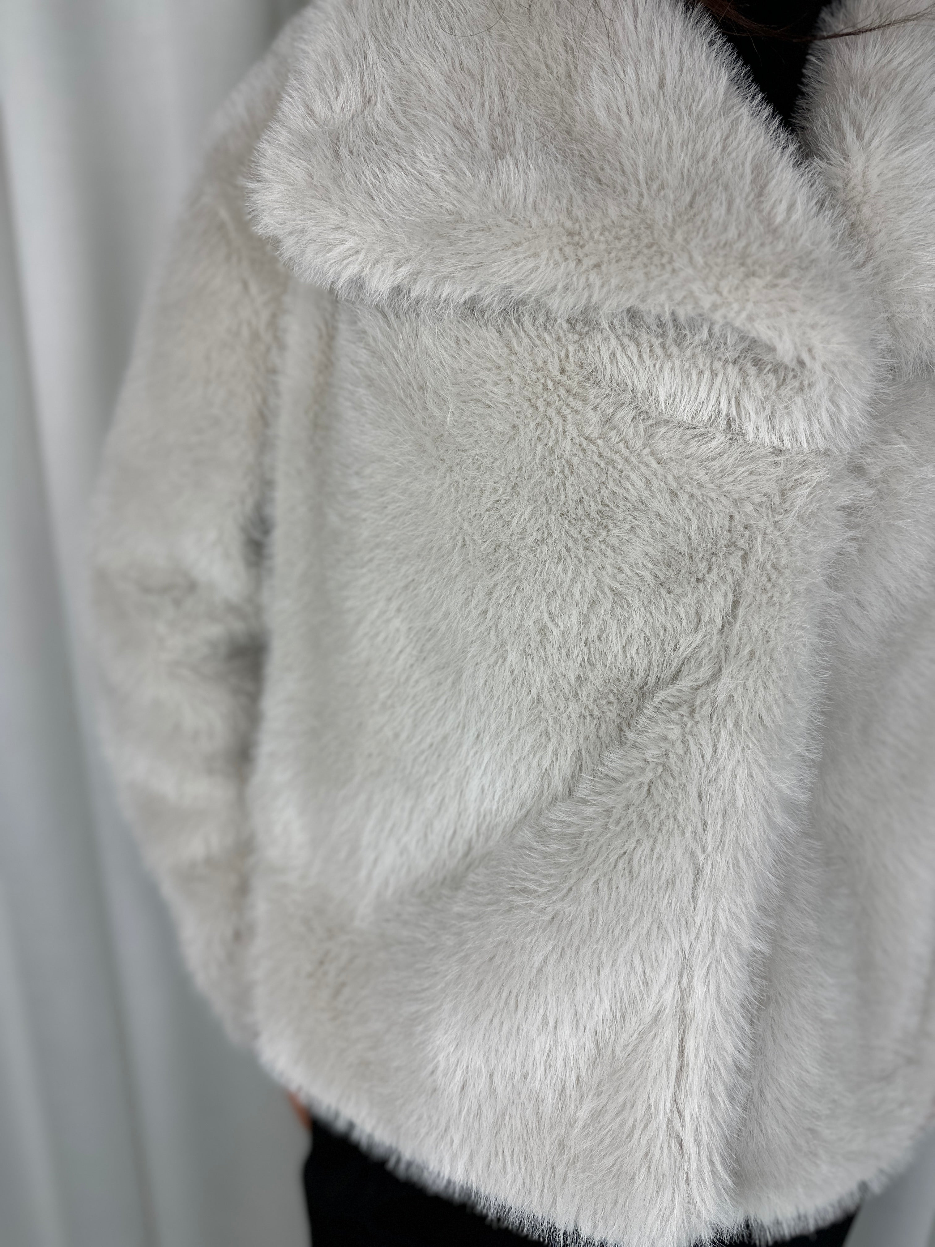 Giacca Osaka in ecopelliccia – Perla