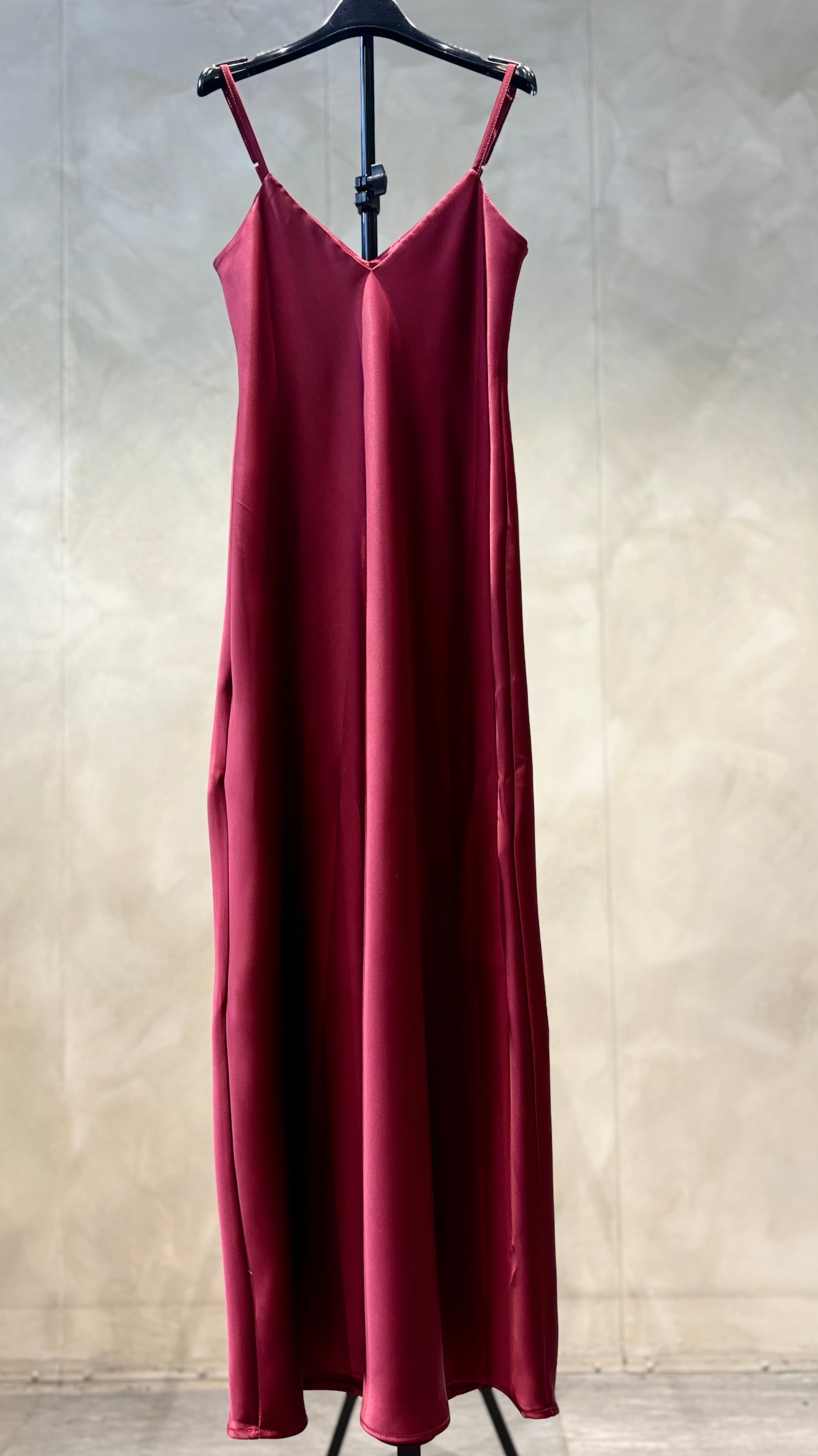 Abito Midnight Satin – Lungo con spalline sottili