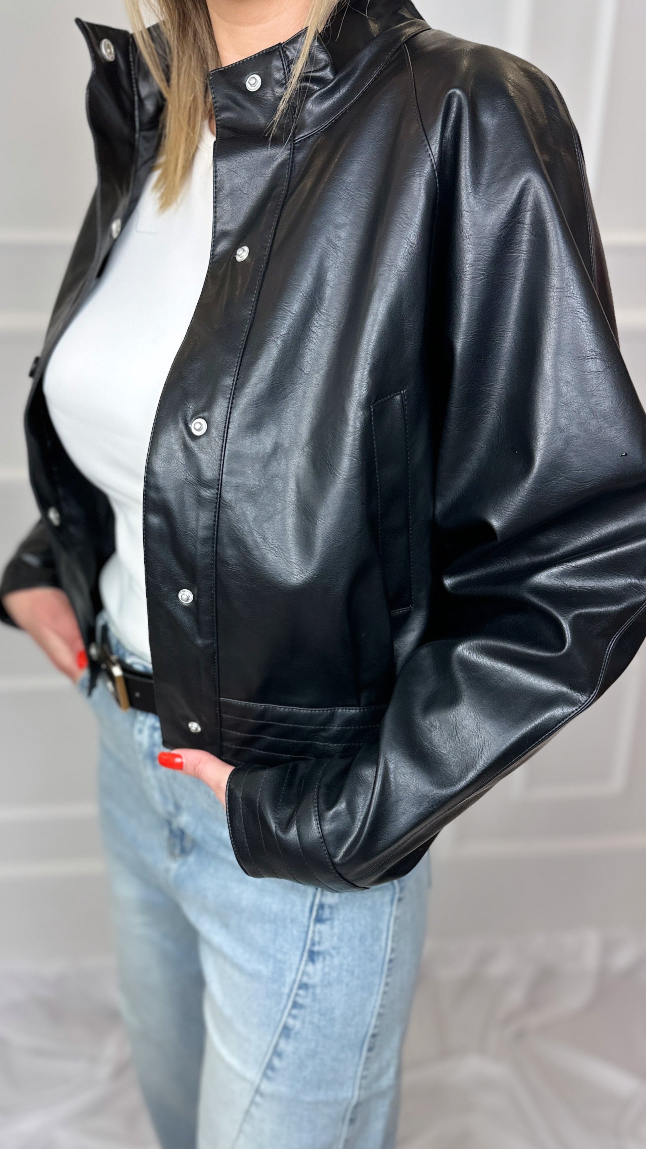 Giacca Mila in ecopelle nera – fit leggermente oversize